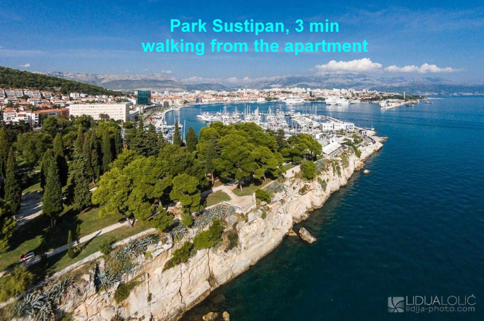 Beachfront Apartment Drazen, With Garden And Parking Split Exteriör bild