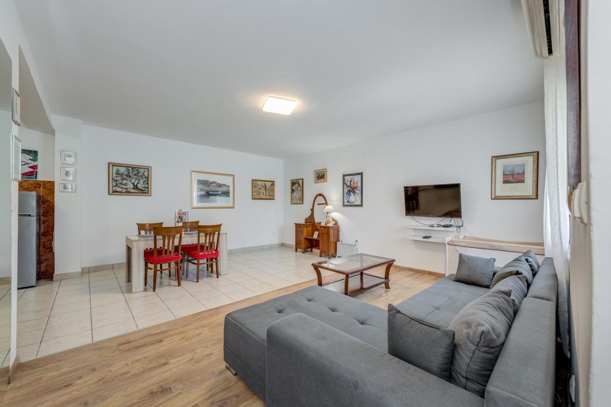 Beachfront Apartment Drazen, With Garden And Parking Split Exteriör bild